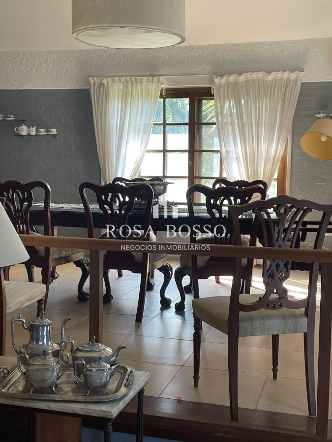Apartamento ID.9728 - Casa Venta 5 dormitorios en Cantegril Punta del Este