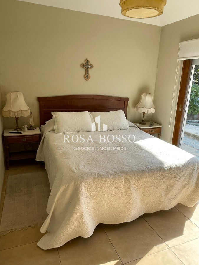 Apartamento ID.9728 - Casa Venta 5 dormitorios en Cantegril Punta del Este