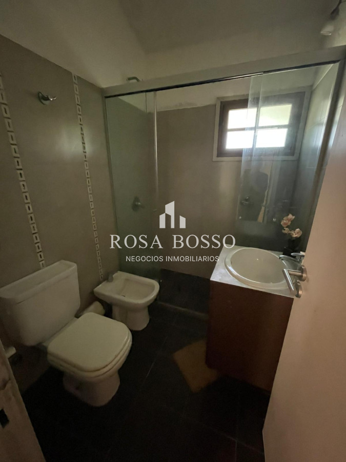 Apartamento ID.9728 - Casa Venta 5 dormitorios en Cantegril Punta del Este