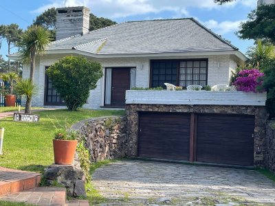 Casa Venta 5 dormitorios en Cantegril Punta del Este