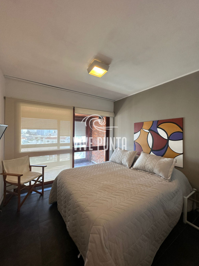 Apartamento ID.989 - Apartamento en venta en Punta del Este en parada 1 de la Brava 
