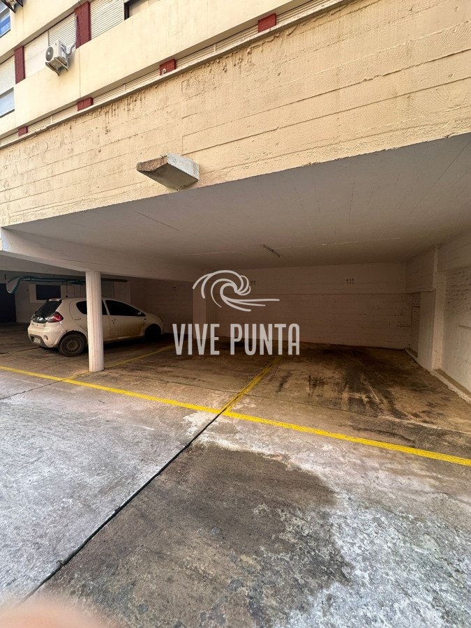 Apartamento ID.989 - Apartamento en venta en Punta del Este en parada 1 de la Brava 