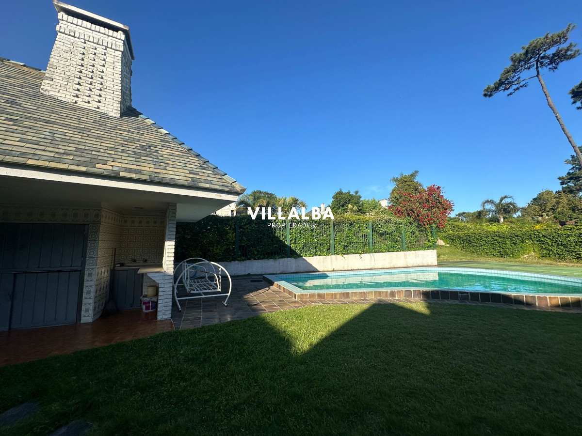 Casa ID.3597 - Csa en Venta en Punta del Este – Parada 9, Punta del Este