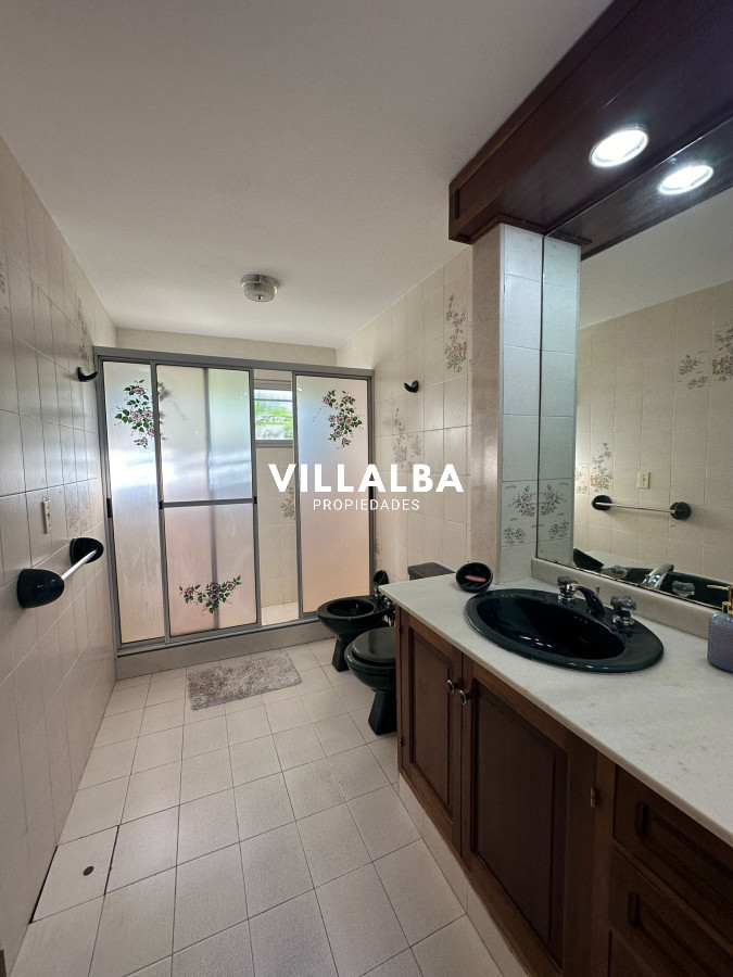 Casa ID.3597 - Csa en Venta en Punta del Este – Parada 9, Punta del Este