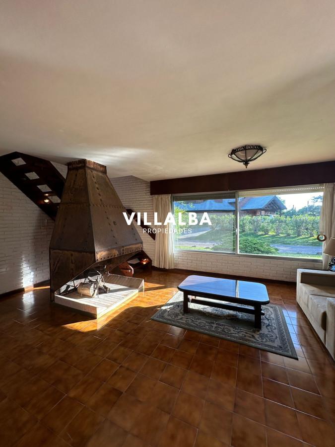 Casa ID.3597 - Csa en Venta en Punta del Este – Parada 9, Punta del Este