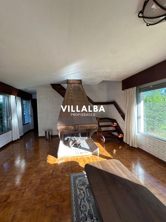 Casa ID.3597 - Csa en Venta en Punta del Este – Parada 9, Punta del Este