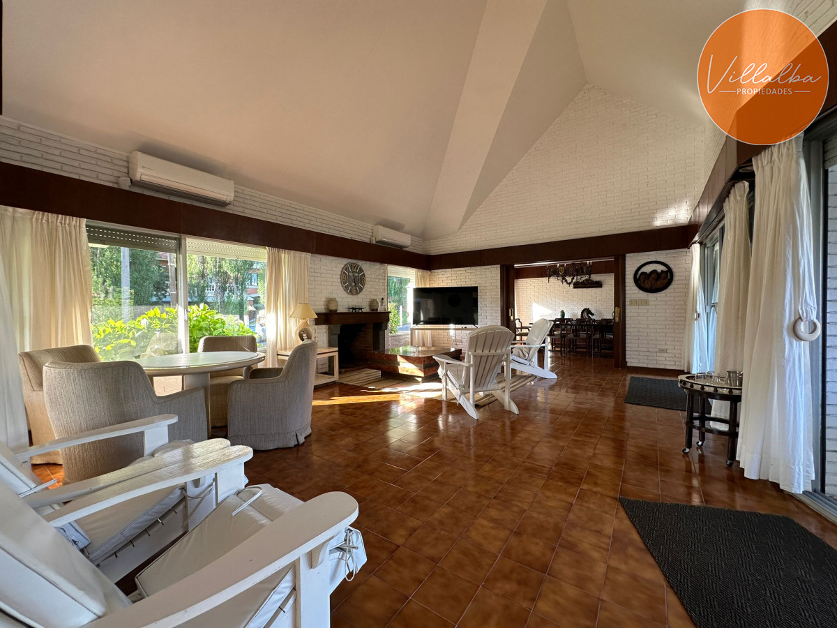 Apartamento ID.3597 - Csa en Venta en Punta del Este – Parada 9, Punta del Este