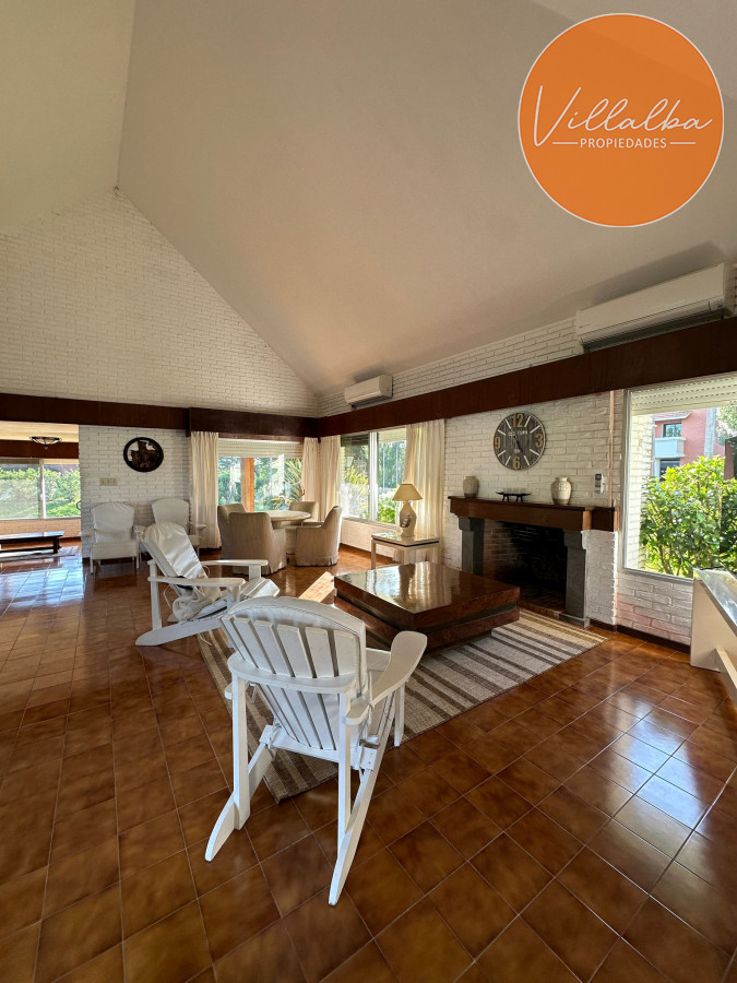 Apartamento ID.3597 - Csa en Venta en Punta del Este – Parada 9, Punta del Este