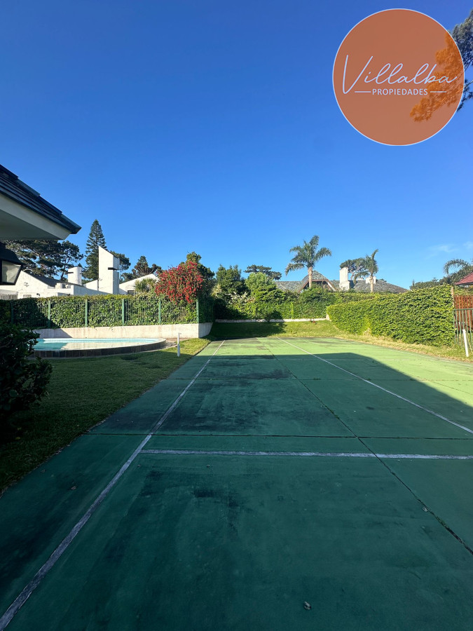 Apartamento ID.3597 - Csa en Venta en Punta del Este – Parada 9, Punta del Este