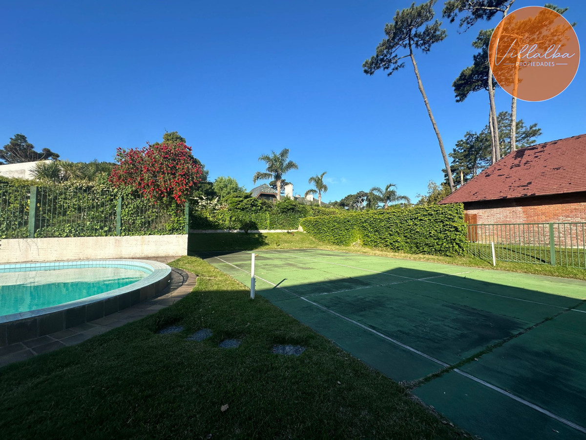 Apartamento ID.3597 - Csa en Venta en Punta del Este – Parada 9, Punta del Este