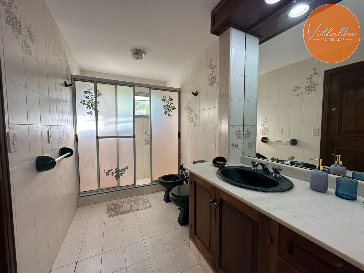 Apartamento ID.3597 - Csa en Venta en Punta del Este – Parada 9, Punta del Este