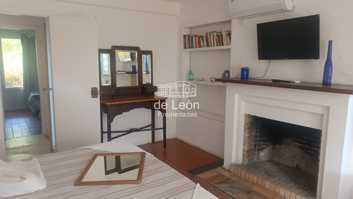 Casa ID.15382 - venta de cassa en la Barra Maldonado cinco dormitorios mas servicio con piscina