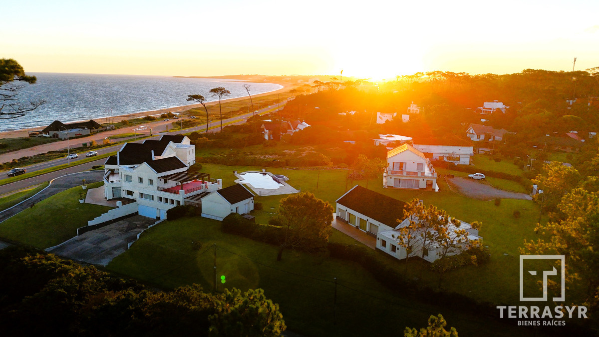 Casa ID.1534 - Mansion en playa mansa
