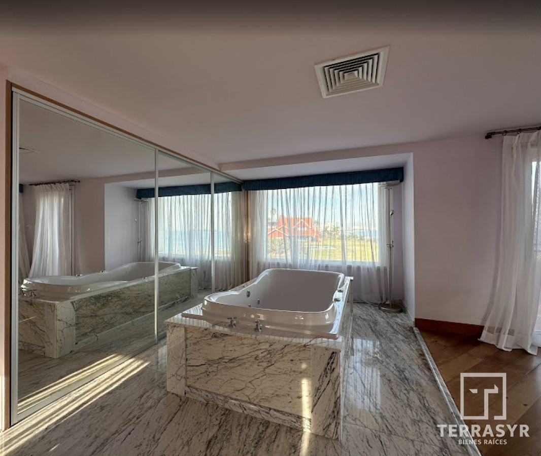 Casa ID.1534 - Mansion en playa mansa