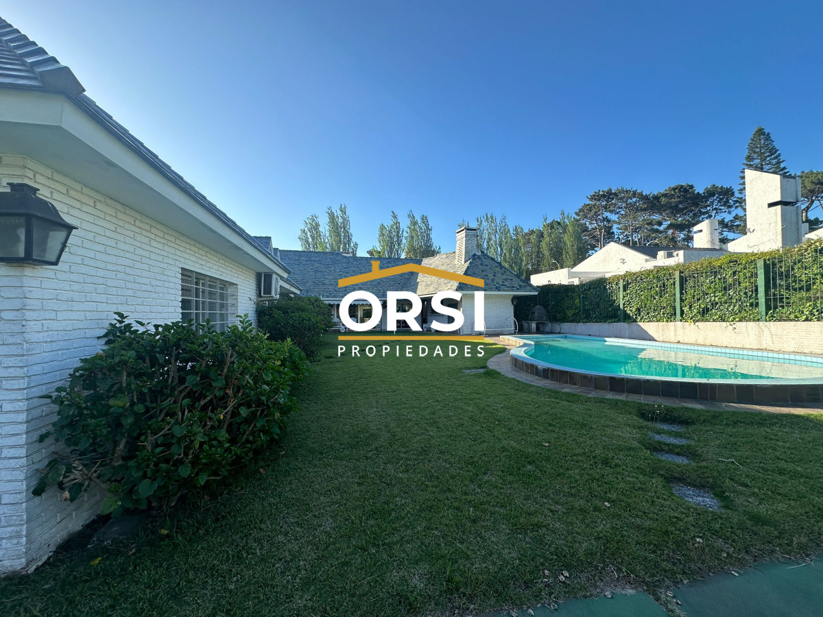 Casa ID.223 - Hermosa casa a pasos de Playa Mansa – Parada 9, Punta del Este
