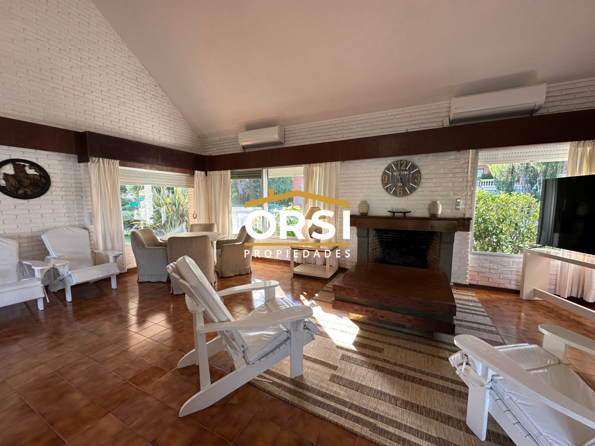 Casa ID.223 - Hermosa casa a pasos de Playa Mansa – Parada 9, Punta del Este