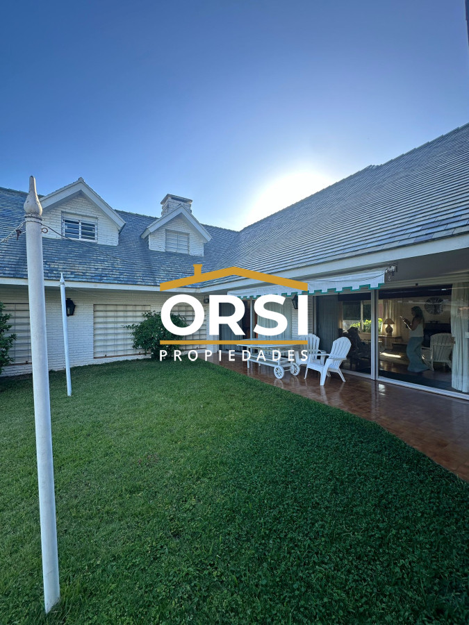 Casa ID.223 - Hermosa casa a pasos de Playa Mansa – Parada 9, Punta del Este