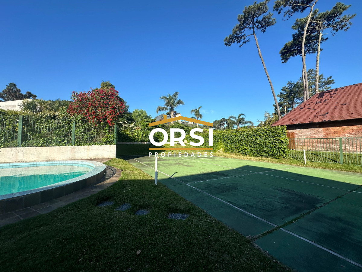 Casa ID.223 - Hermosa casa a pasos de Playa Mansa – Parada 9, Punta del Este