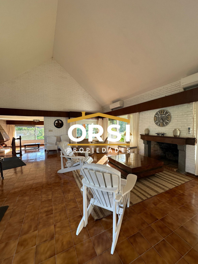 Casa ID.223 - Hermosa casa a pasos de Playa Mansa – Parada 9, Punta del Este
