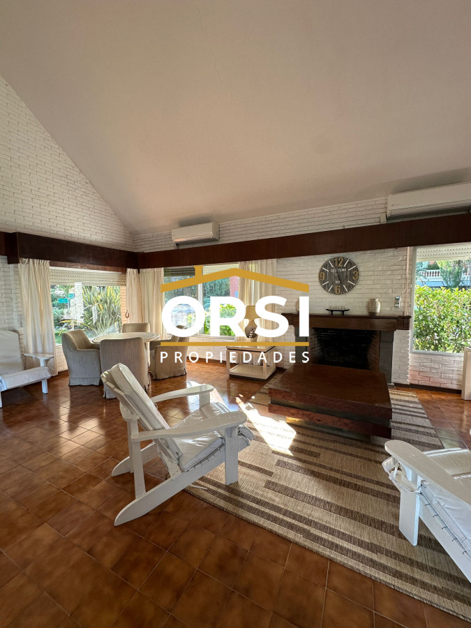 Casa ID.223 - Hermosa casa a pasos de Playa Mansa – Parada 9, Punta del Este