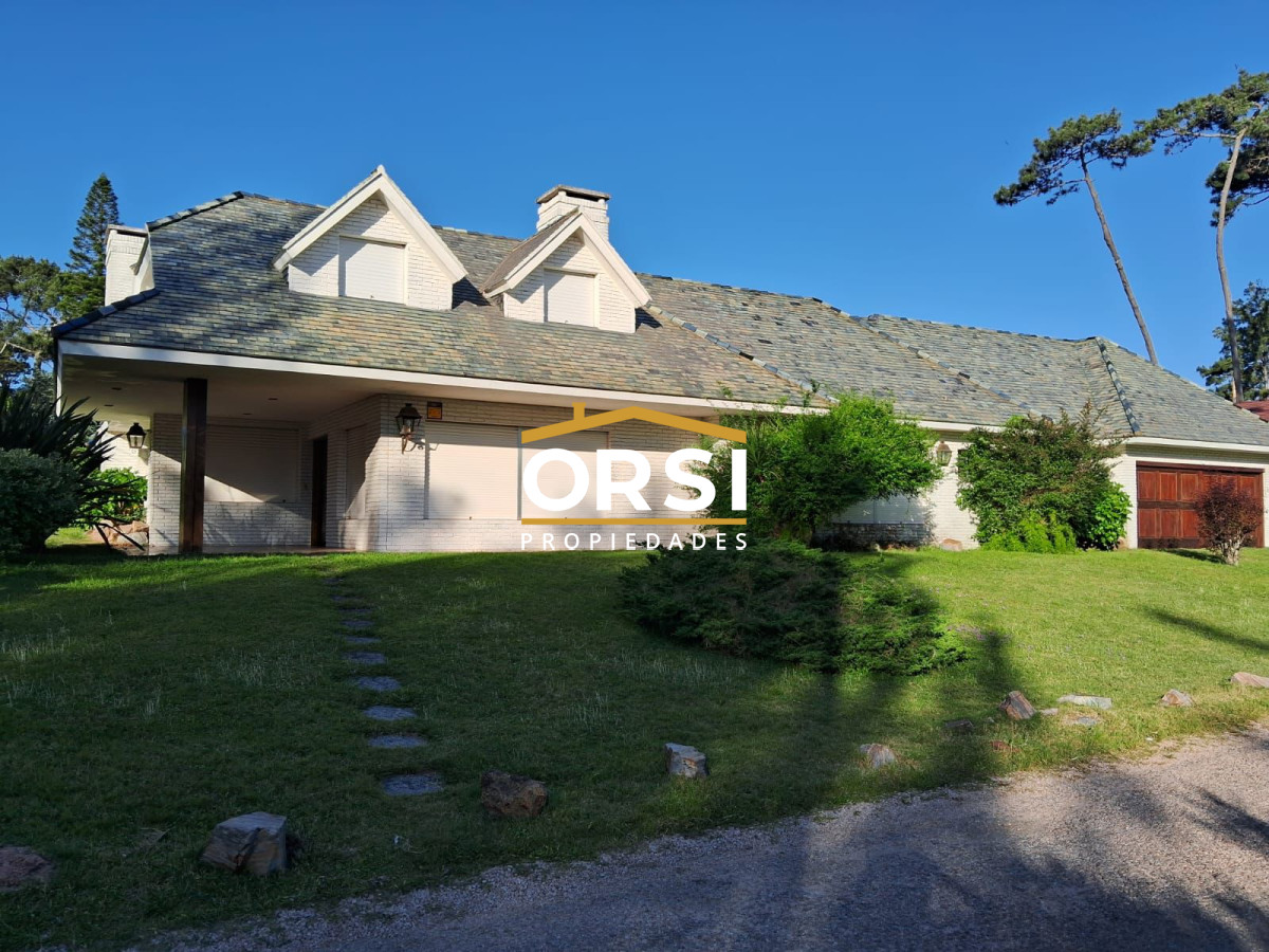 Casa ID.223 - Hermosa casa a pasos de Playa Mansa – Parada 9, Punta del Este