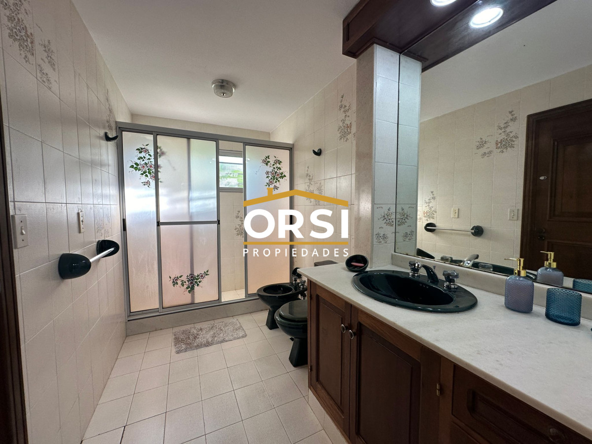 Casa ID.223 - Hermosa casa a pasos de Playa Mansa – Parada 9, Punta del Este