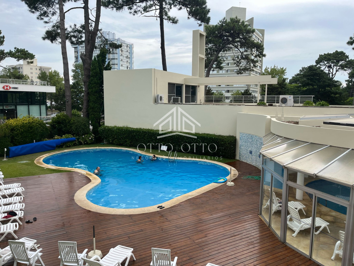 Apartamento ID.28598 - Apartamento en Venta en Punta del Este 
