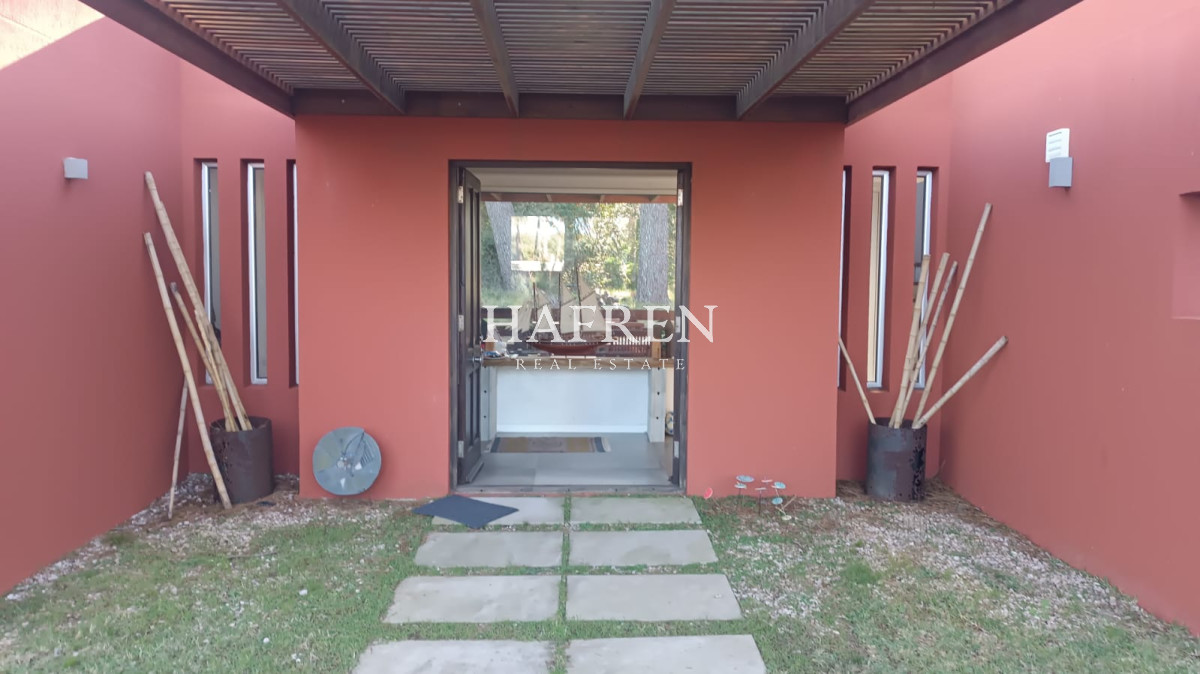 Casa ID.223 - Venta de casa con 3 dormitorios en suite en Montoya, La Barra, Punta del Este
