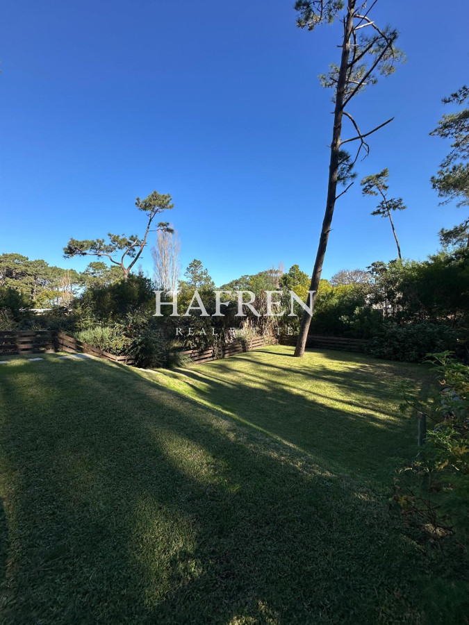 Casa ID.223 - Venta de casa con 3 dormitorios en suite en Montoya, La Barra, Punta del Este
