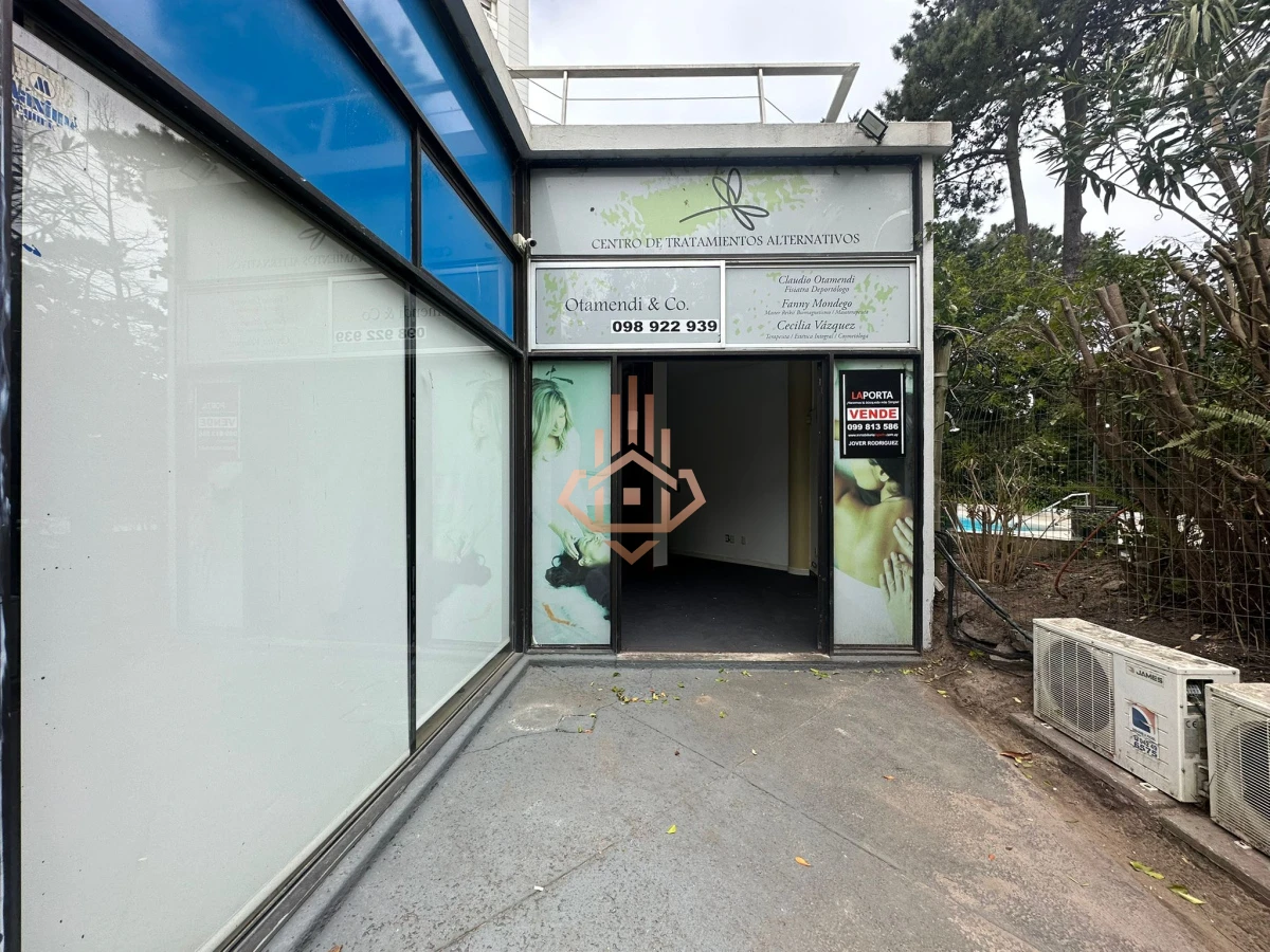 Venta o alquiler de local comercial en Roosevelt en Punta del Este