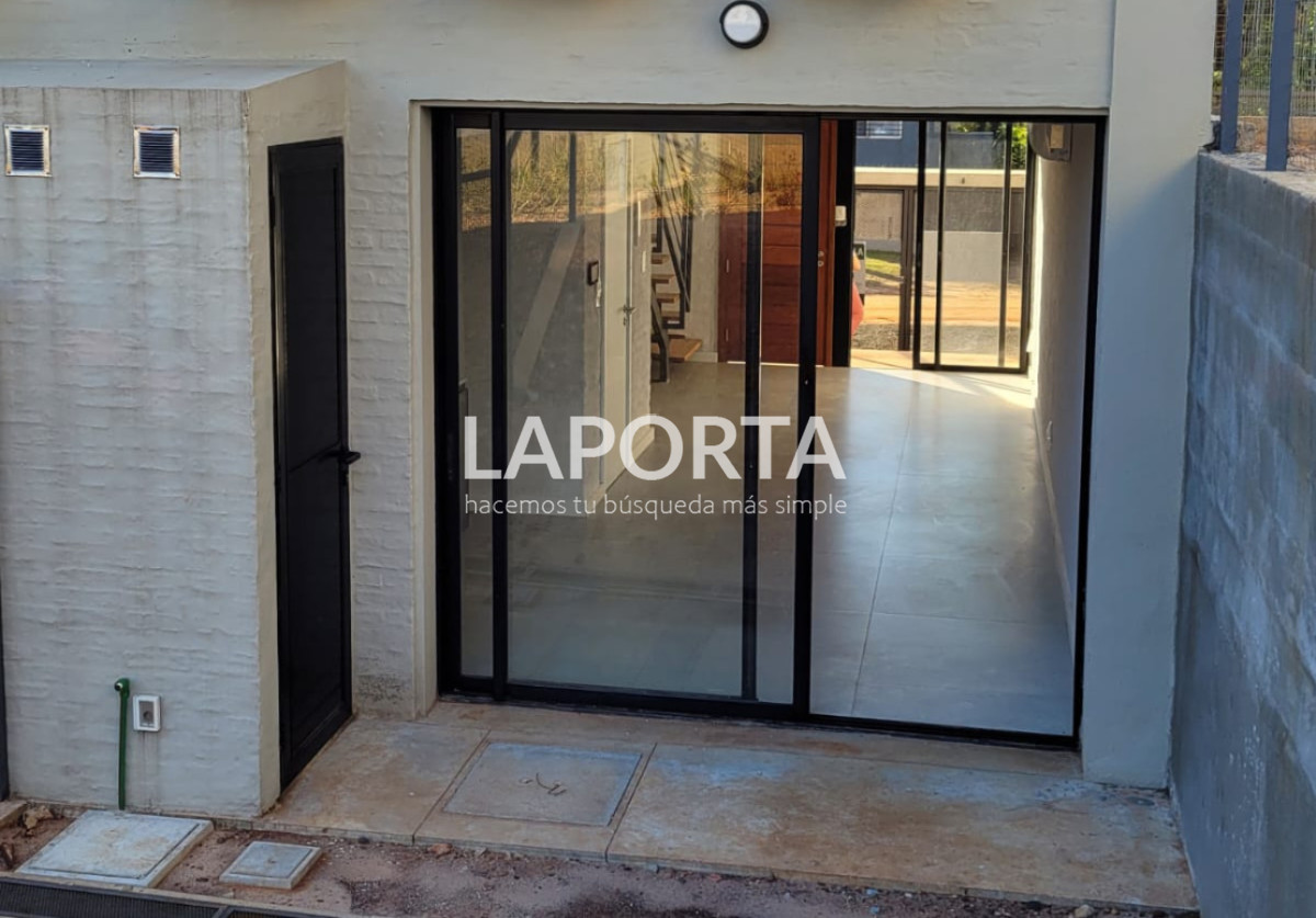 Apartamento ID.1252 - Dúplex en venta, a estrenar en Salto