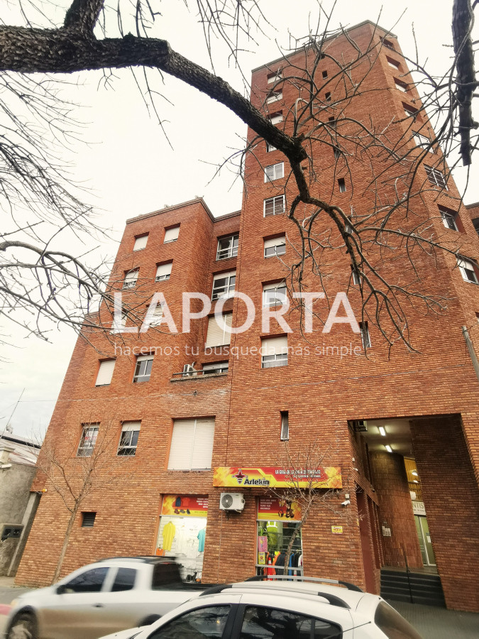 Apartamento ID.422/Apartamento-en-Venta--Brasil-1210--Edificio-EL-MIRADOR - Apartamento en Venta - Brasil 1210 - Edificio EL MIRADOR