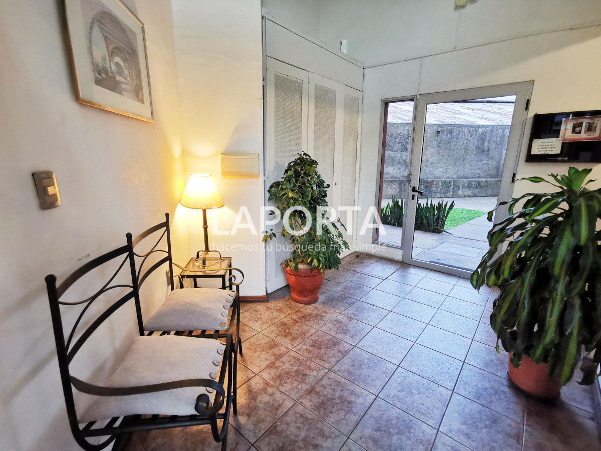 Apartamento ID.422/Apartamento-en-Venta--Brasil-1210--Edificio-EL-MIRADOR - Apartamento en Venta - Brasil 1210 - Edificio EL MIRADOR