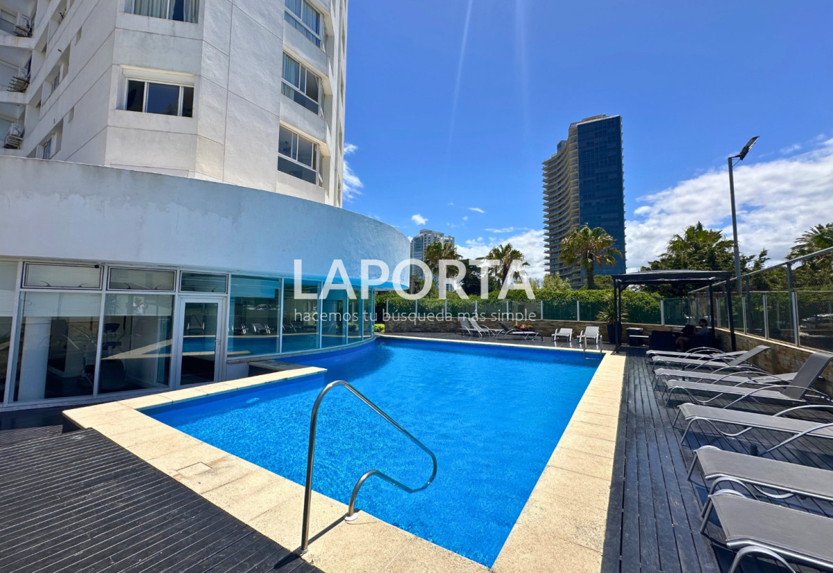 Apartamento ID.1516 - Apartamento en venta en Casino Tower, Punta del Este.