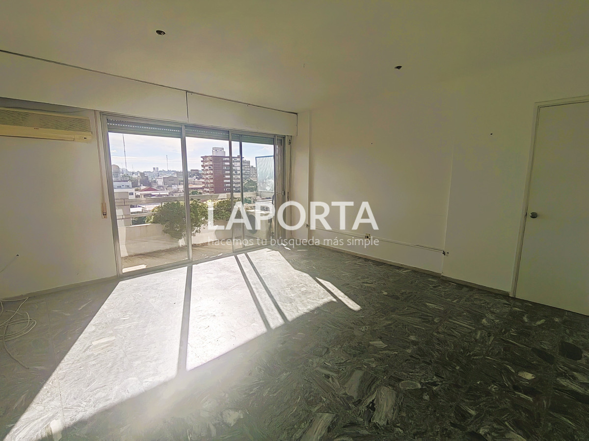 Apartamento ID.900/Apartamento-en-venta-en-el-centro-de-Salto - Apartamento en venta en el centro de Salto
