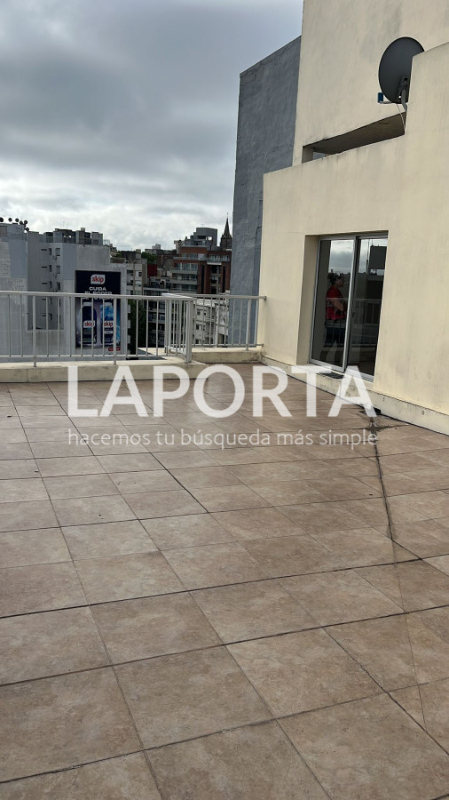 Apartamento ID.350/Alquiler-monoambiente-en-Parque-Batlle-con-vistas-despejadas,-al-mar-y-a-al-parque. - Alquiler monoambiente en Parque Batlle con vistas despejadas, al mar y a al parque.