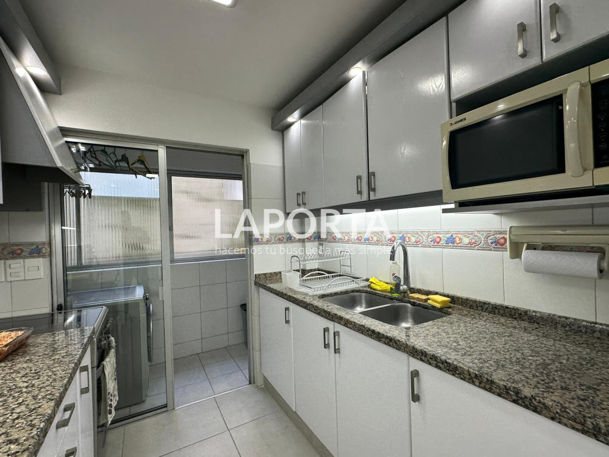 Apartamento ID.290 - Apartamento en pocitos nuevo de 4 dormitorios 1suite a media cuadra de la rambla