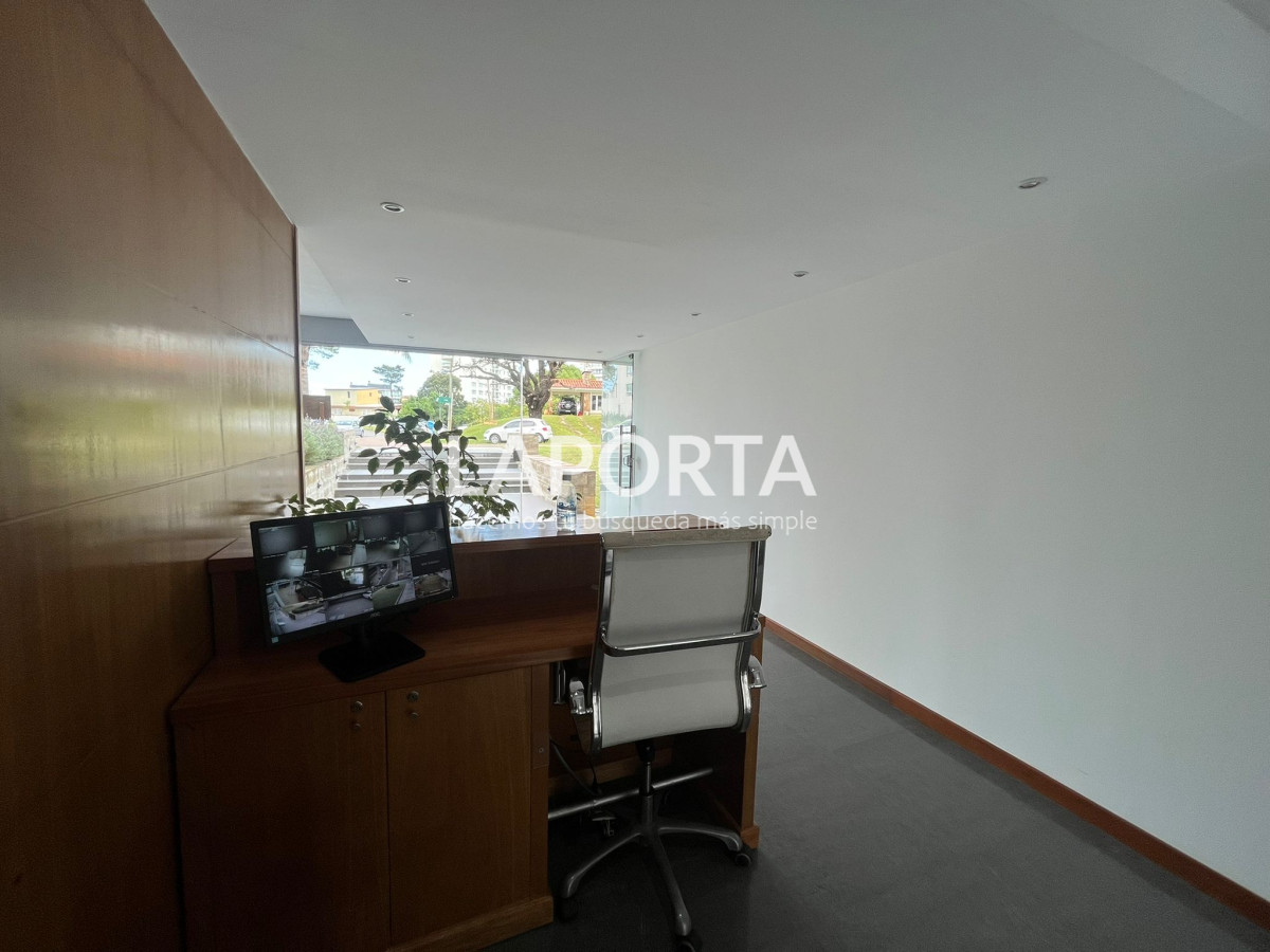 Apartamento ID.102/Aptamento-en-Edificio-The-Point-brava - Aptamento en Edificio The Point brava