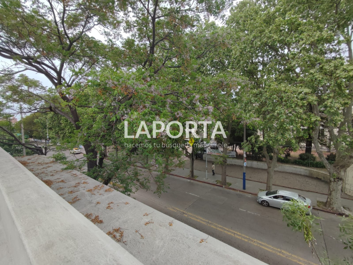 Apartamento ID.295 - Apartamento en venta 3 dormitorios, Reducto