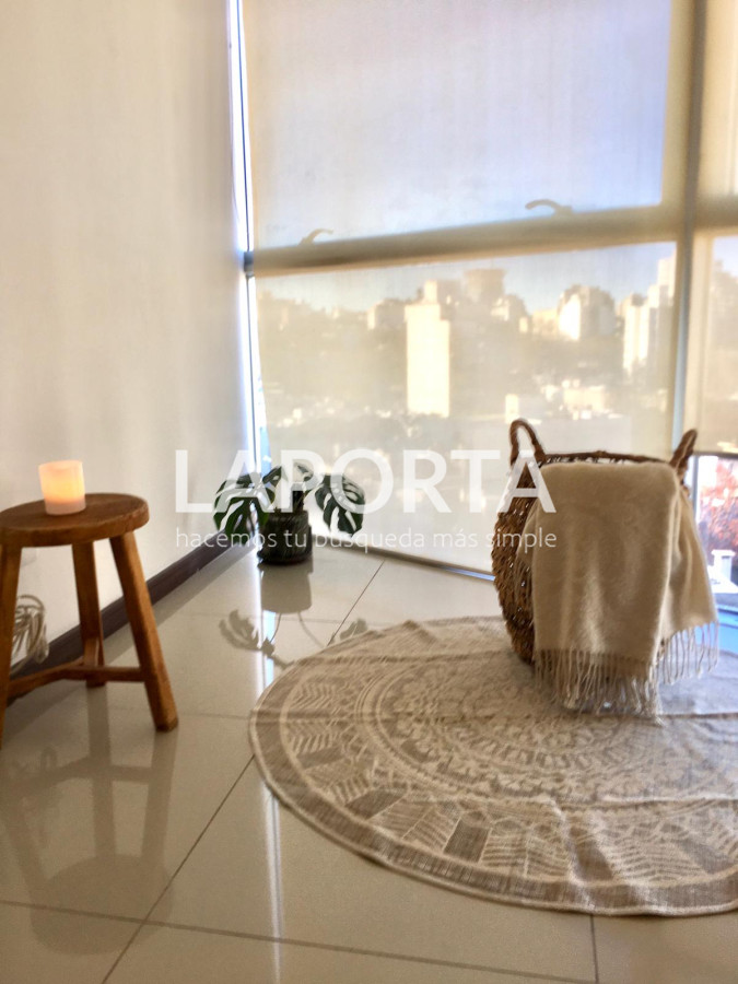 Apartamento ID.350/Alquiler-monoambiente-en-Parque-Batlle-con-vistas-despejadas,-al-mar-y-a-al-parque. - Alquiler monoambiente en Parque Batlle con vistas despejadas, al mar y a al parque.