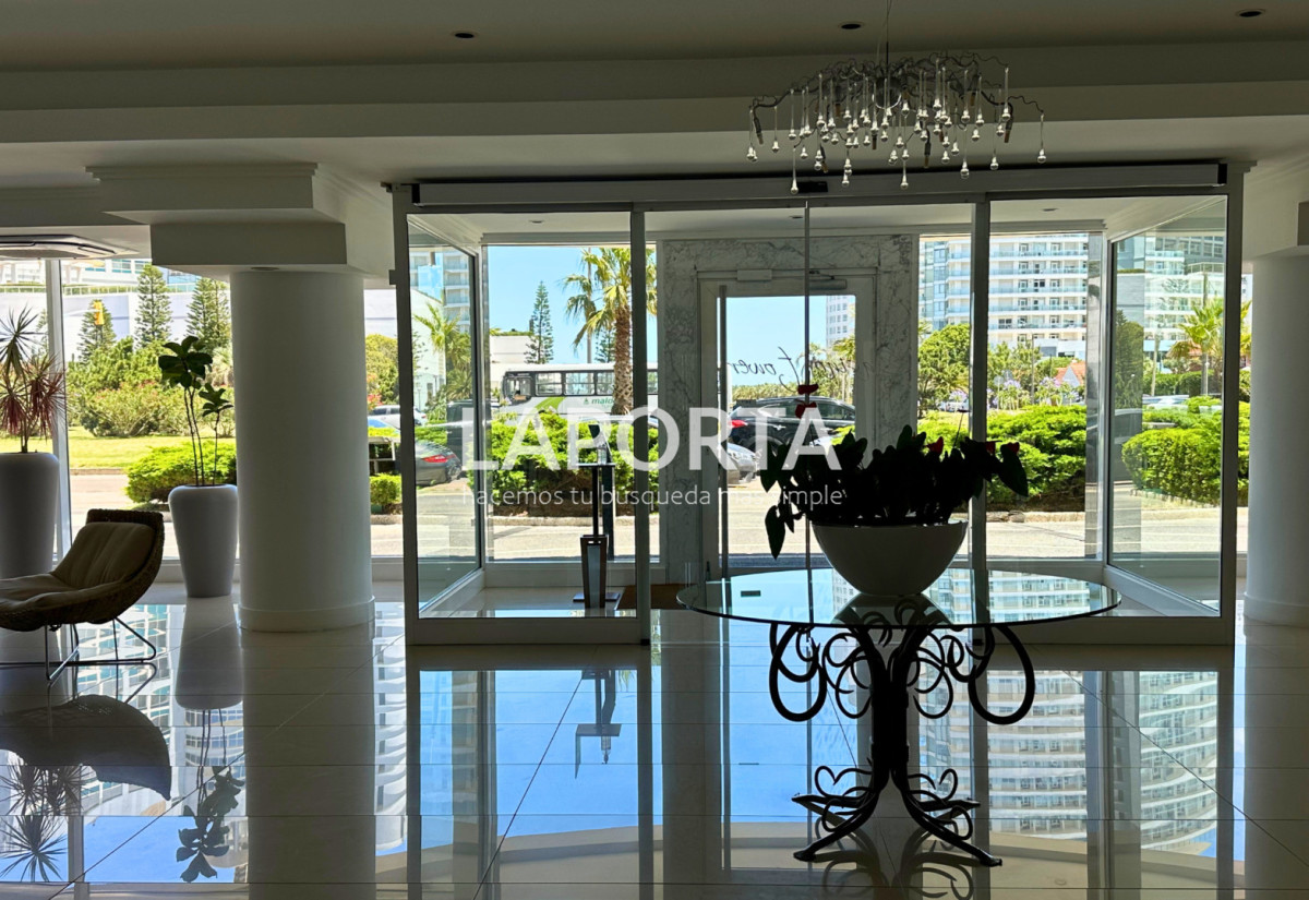Apartamento ID.1516 - Apartamento en venta en Casino Tower, Punta del Este.