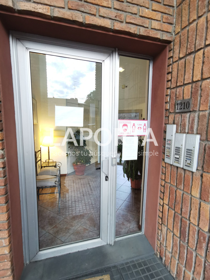 Apartamento ID.422/Apartamento-en-Venta--Brasil-1210--Edificio-EL-MIRADOR - Apartamento en Venta - Brasil 1210 - Edificio EL MIRADOR