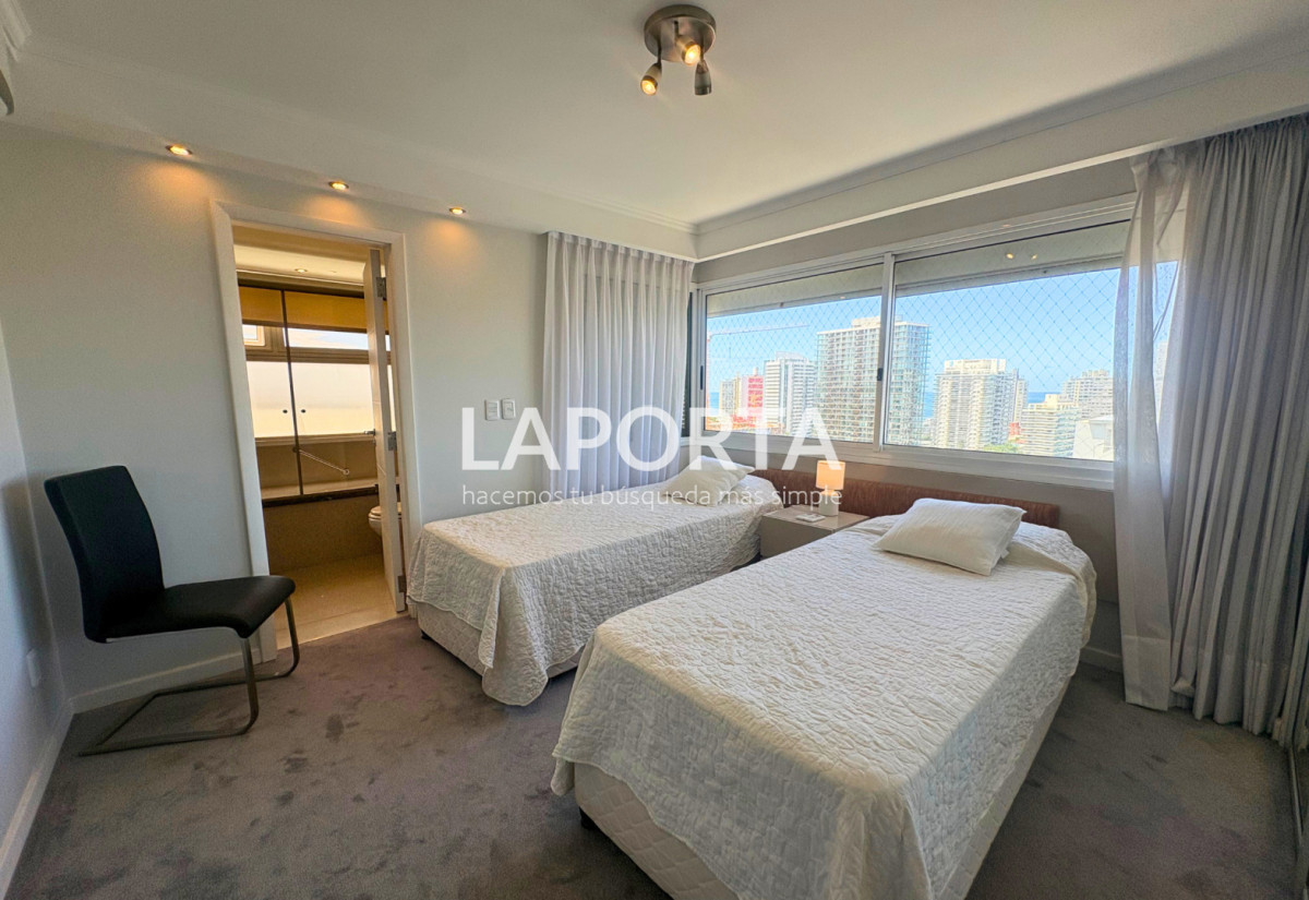 Apartamento ID.1516 - Apartamento en venta en Casino Tower, Punta del Este.