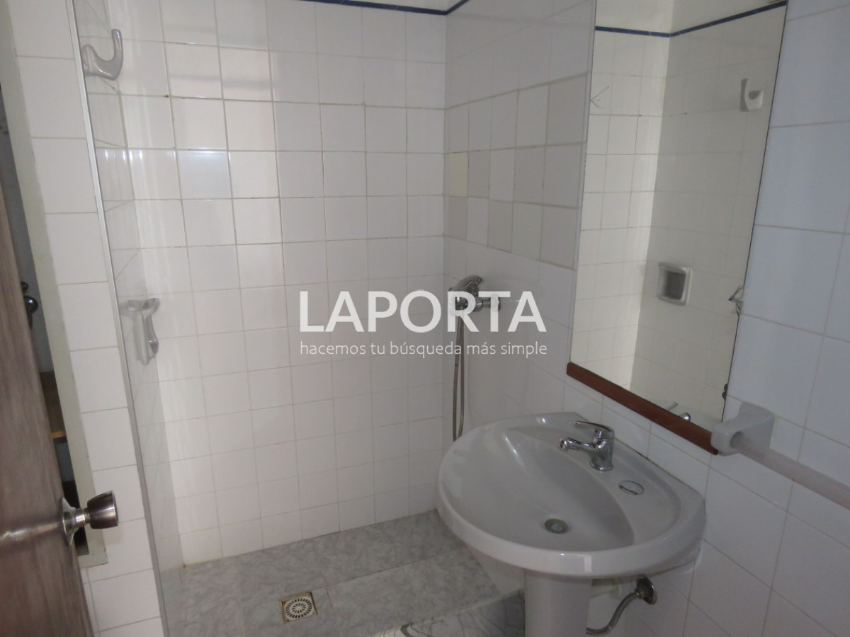 Apartamento ID.541 - Apartamento en venta en el centro de Salto.