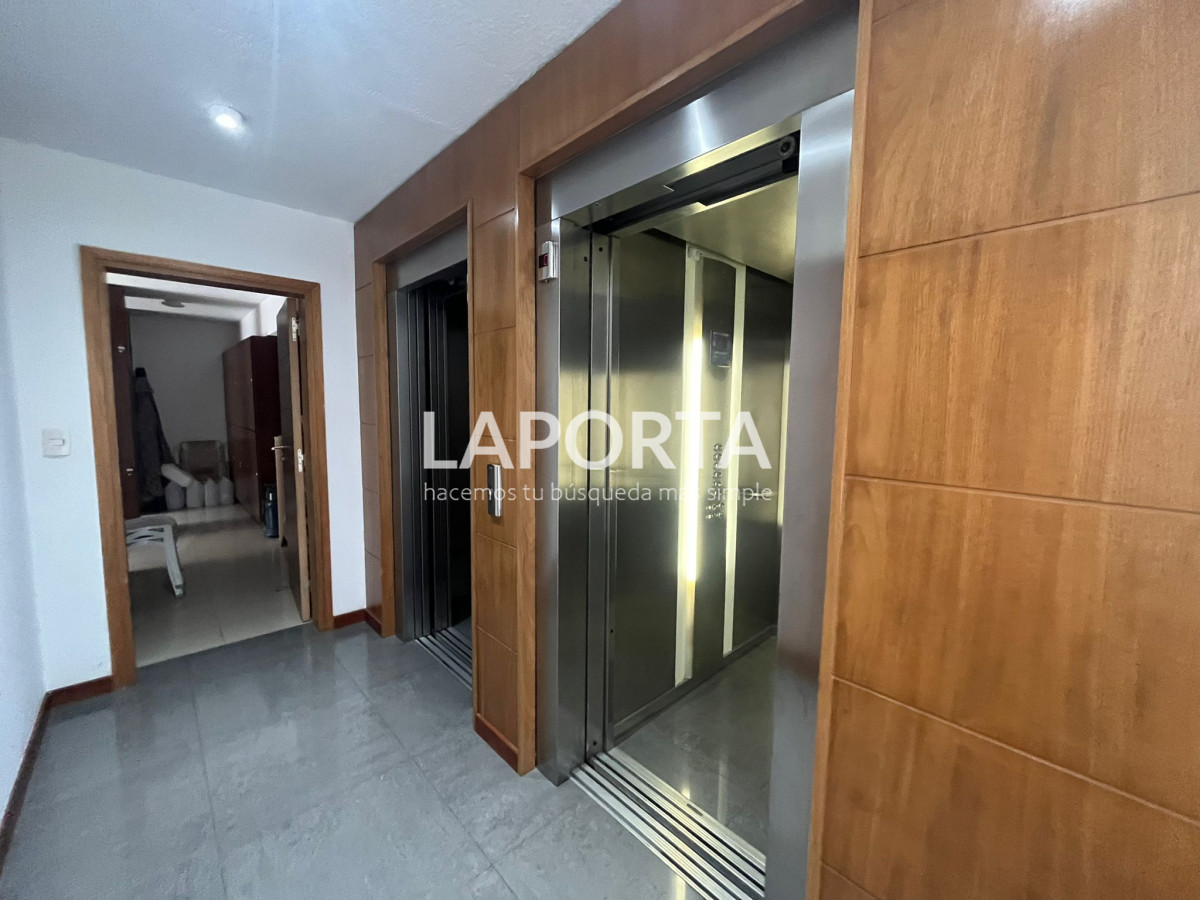 Apartamento ID.102/Aptamento-en-Edificio-The-Point-brava - Aptamento en Edificio The Point brava