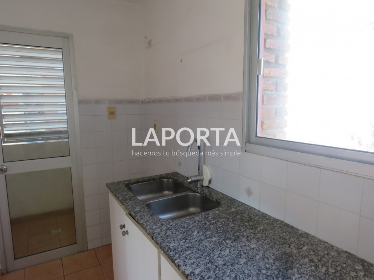Apartamento ID.541 - Apartamento en venta en el centro de Salto.