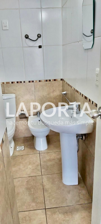 Apartamento ID.350/Alquiler-monoambiente-en-Parque-Batlle-con-vistas-despejadas,-al-mar-y-a-al-parque. - Alquiler monoambiente en Parque Batlle con vistas despejadas, al mar y a al parque.