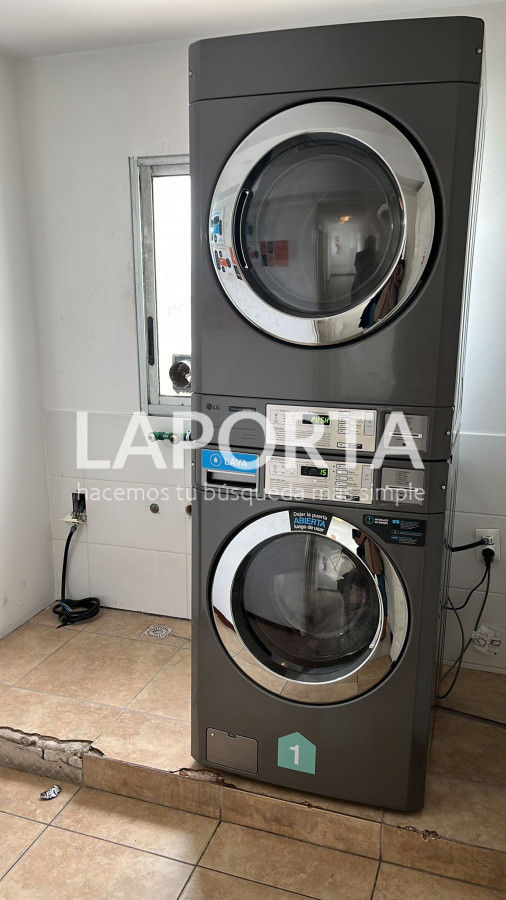 Apartamento ID.350/Alquiler-monoambiente-en-Parque-Batlle-con-vistas-despejadas,-al-mar-y-a-al-parque. - Alquiler monoambiente en Parque Batlle con vistas despejadas, al mar y a al parque.