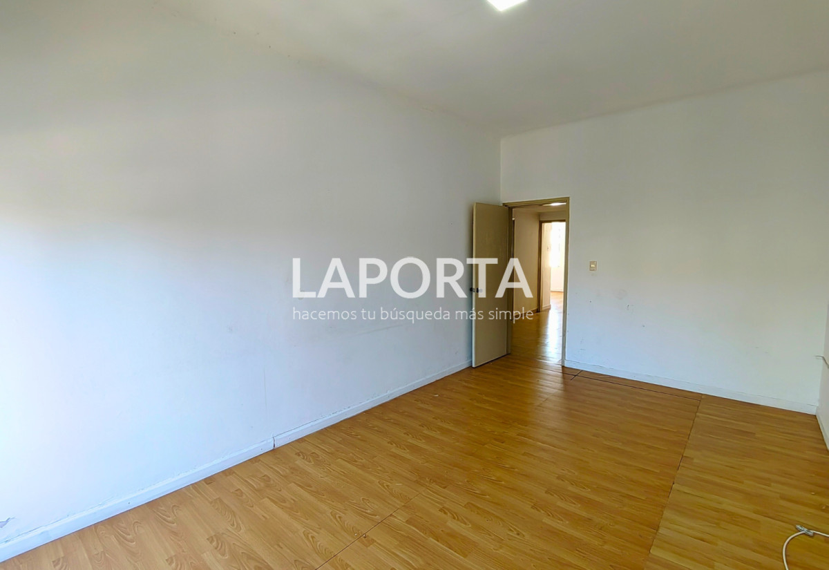 Apartamento ID.1498/Amplio-Apartamento-en-pleno-centro - Amplio Apartamento en pleno centro