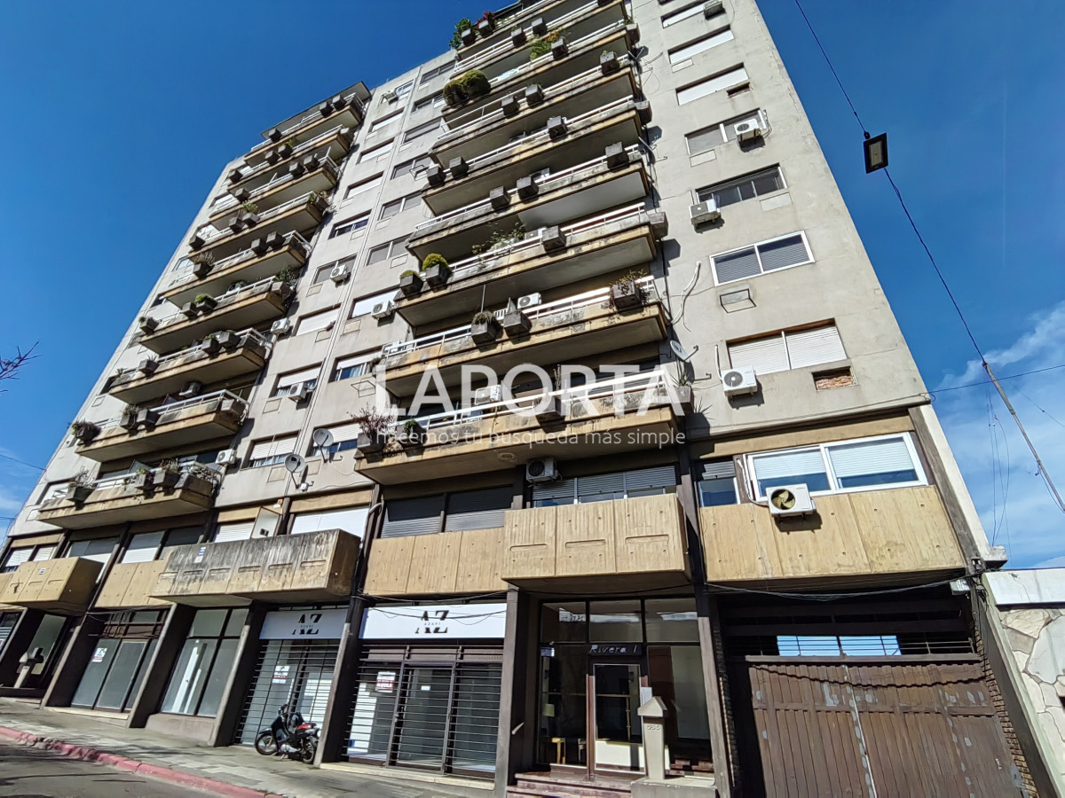 Apartamento ID.900/Apartamento-en-venta-en-el-centro-de-Salto - Apartamento en venta en el centro de Salto